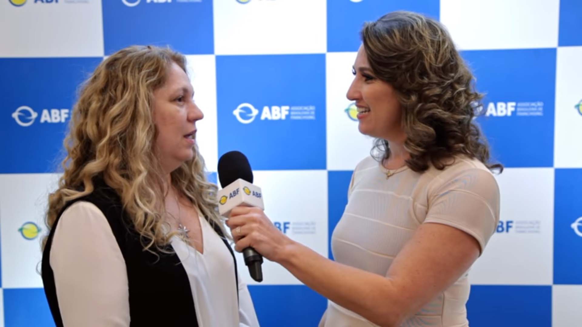 Cristina Franco, Presidente da ABF, fala sobre como o franchising consegue manter força, mesmo em momento de crise.