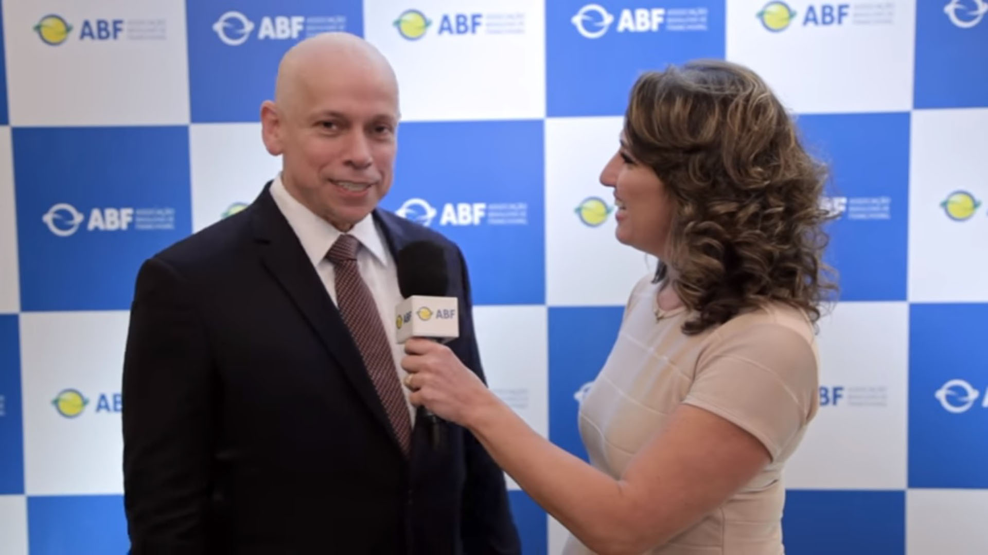 Leandro Karnal, Professor da Unicamp, fala sobre os desafios do momento de crise no Brasil.