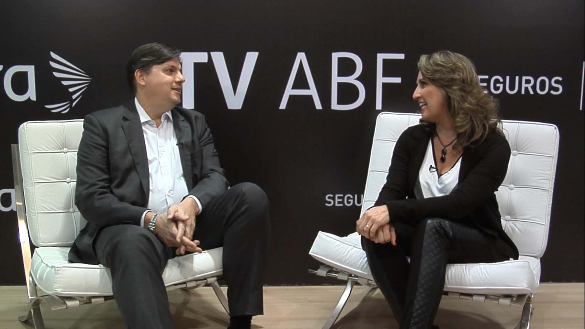 Jorge Thompson, Superintendente executivo do Banco Santander, fala como a instituição apoia franqueados e franqueadores.