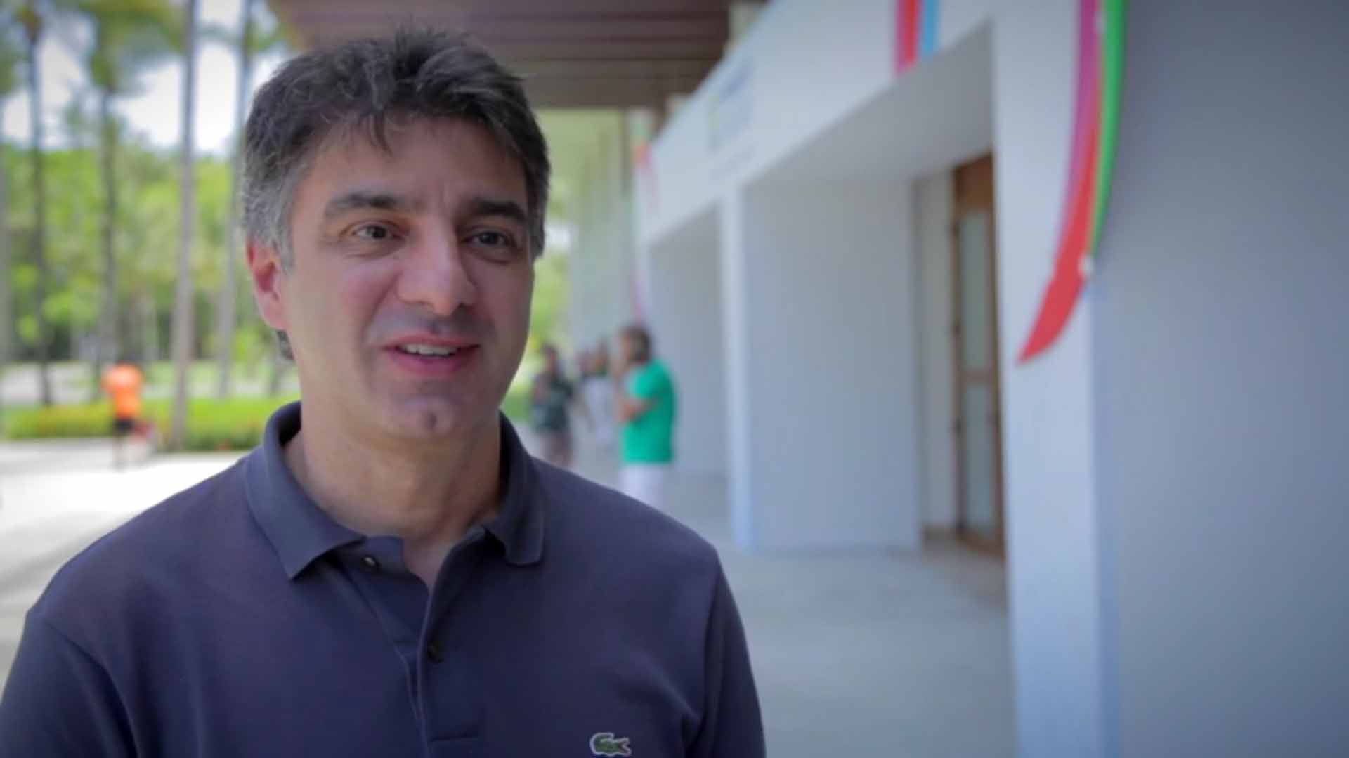 Hynde Fonseca, palestrante na 16ª Convenção e Gerente de Nichos de Mercado do Bradesco, destaca a parceira da instituição financeira com a ABF e as participações a cada convenção. Comenta a atuação do banco no mercado de franquias e da personalização de soluções para este segmento.